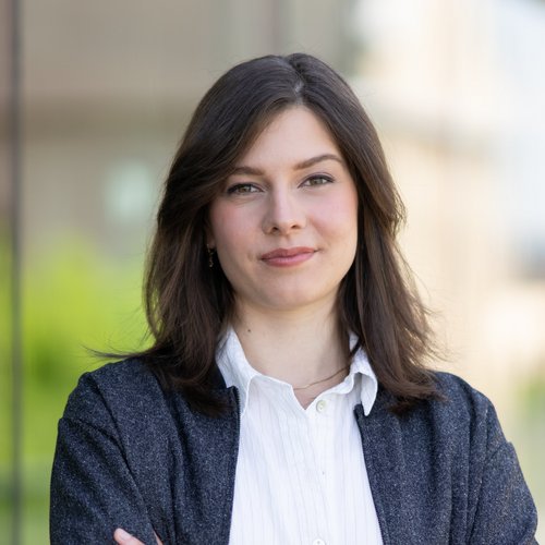 Antonia van Dam Antonia van Dam