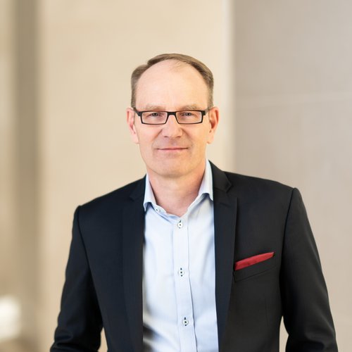 Dr. Kai Goretzky<br/>LL. M. (London) Dr. Kai Goretzky<br/>LL. M. (London)