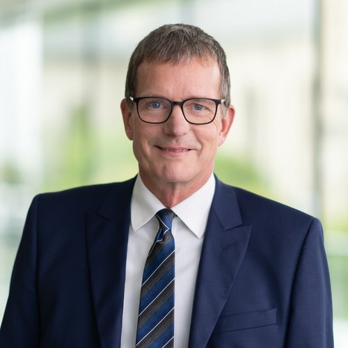 Dr. Martin Nebeling Dr. Martin Nebeling