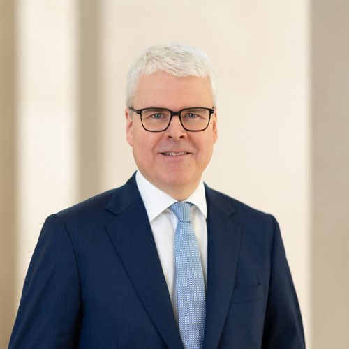 Dr. Markus Rasner Dr. Markus Rasner