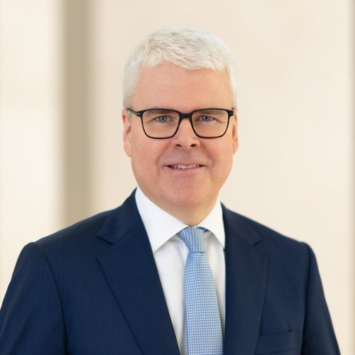 Dr. Markus Rasner Dr. Markus Rasner