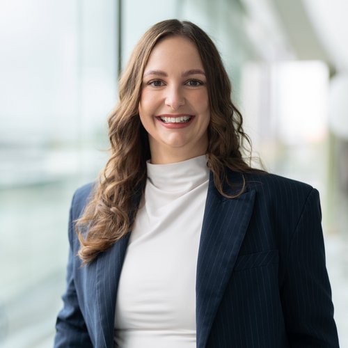 Dr. Nadine Müller<br/>M. mel. Dr. Nadine Müller<br/>M. mel.